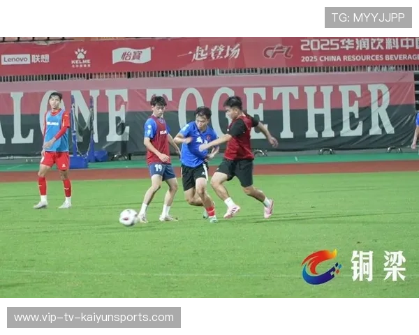 渝超璧山狼队热血出征今晚首战大足石刻队，璧山足球